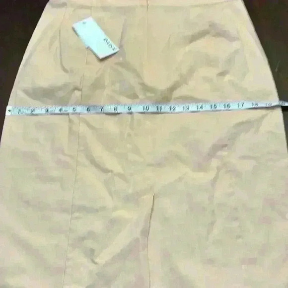 Light Peach Linen Blend Skirt size Large~NWT - Picture 10 of 10
